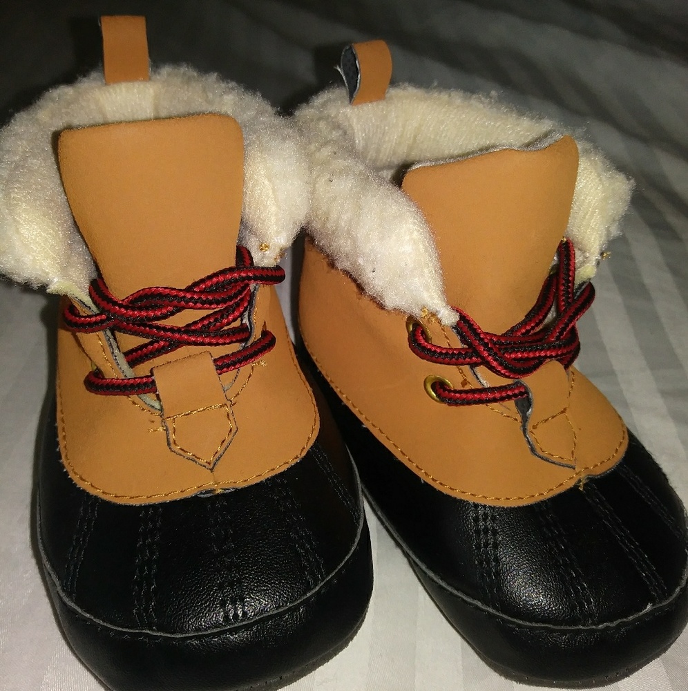 SOFT BABY SHOES
